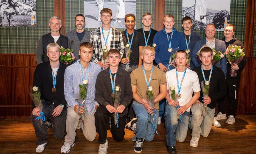 Eyþór Árnason)