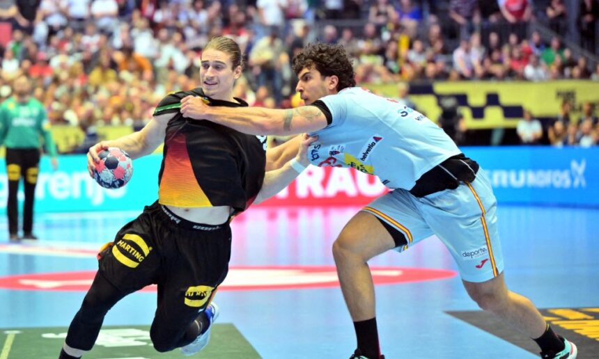 Sina Schuldt / dpa Picture-Alliance via AFP
