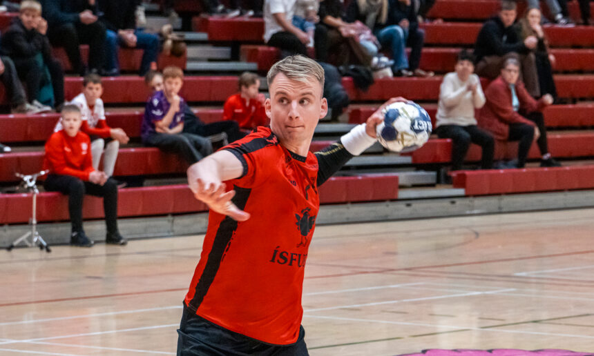 Egill Bjarni Friðjónsson