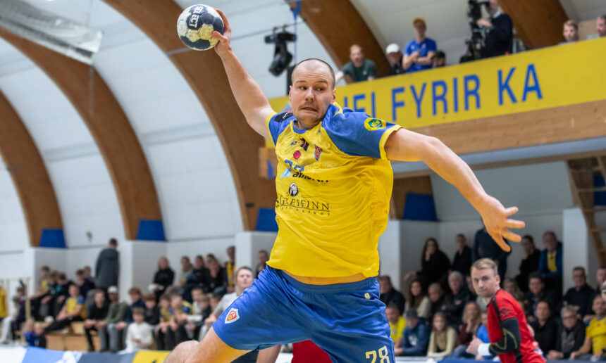 Egill Bjarni Friðjónsson)