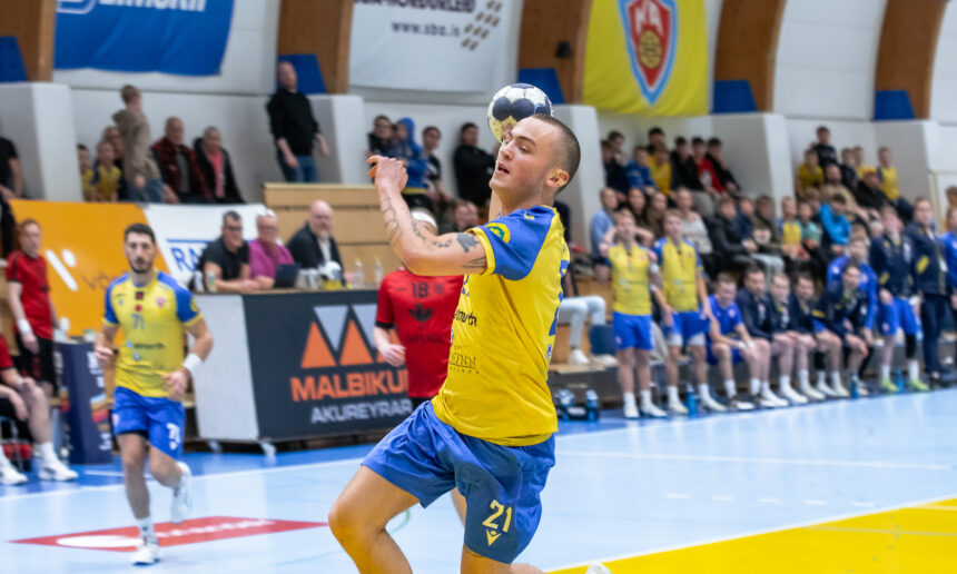 Egill Bjarni Friðjónsson)